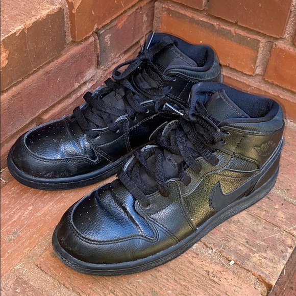 Nike Other - Boy’s Nike leather high tops